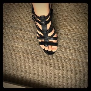 Ann Taylor wedges size 7